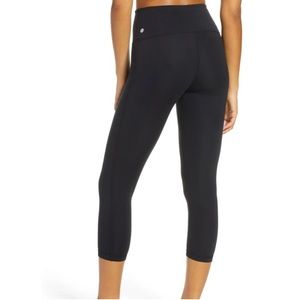 Zella Studio Lite Cropped Leggings